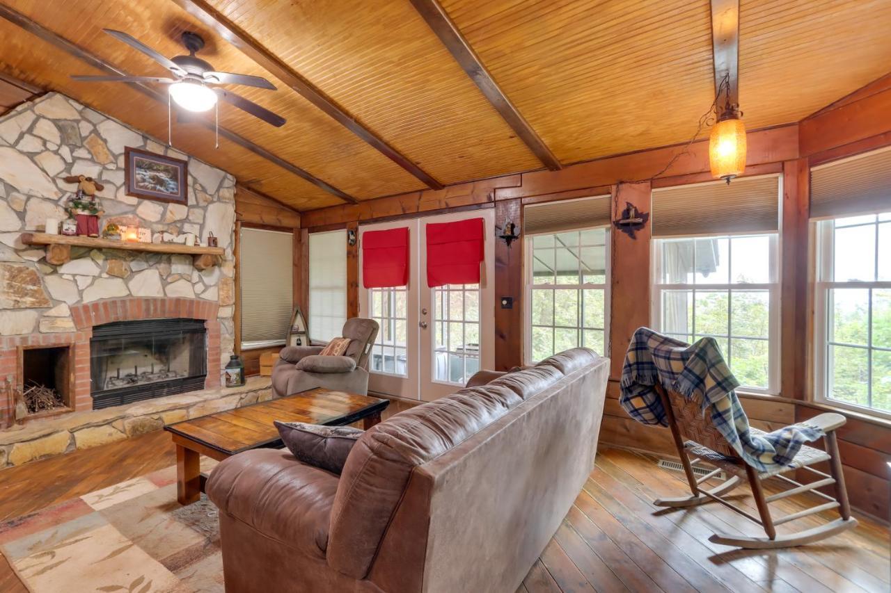 Mountaintop Ellijay Cabin With Private Hot Tub Εξωτερικό φωτογραφία
