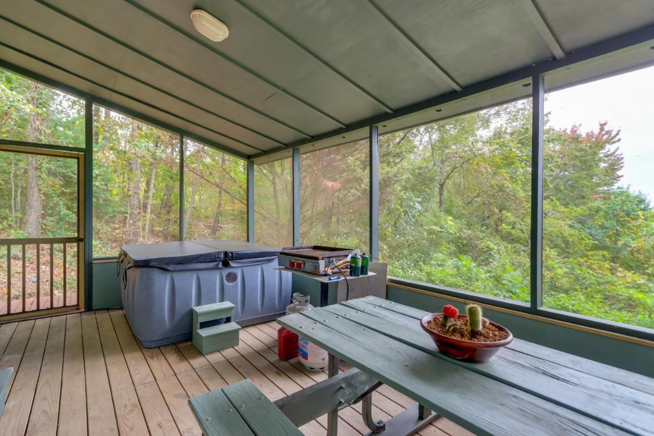 Mountaintop Ellijay Cabin With Private Hot Tub Εξωτερικό φωτογραφία